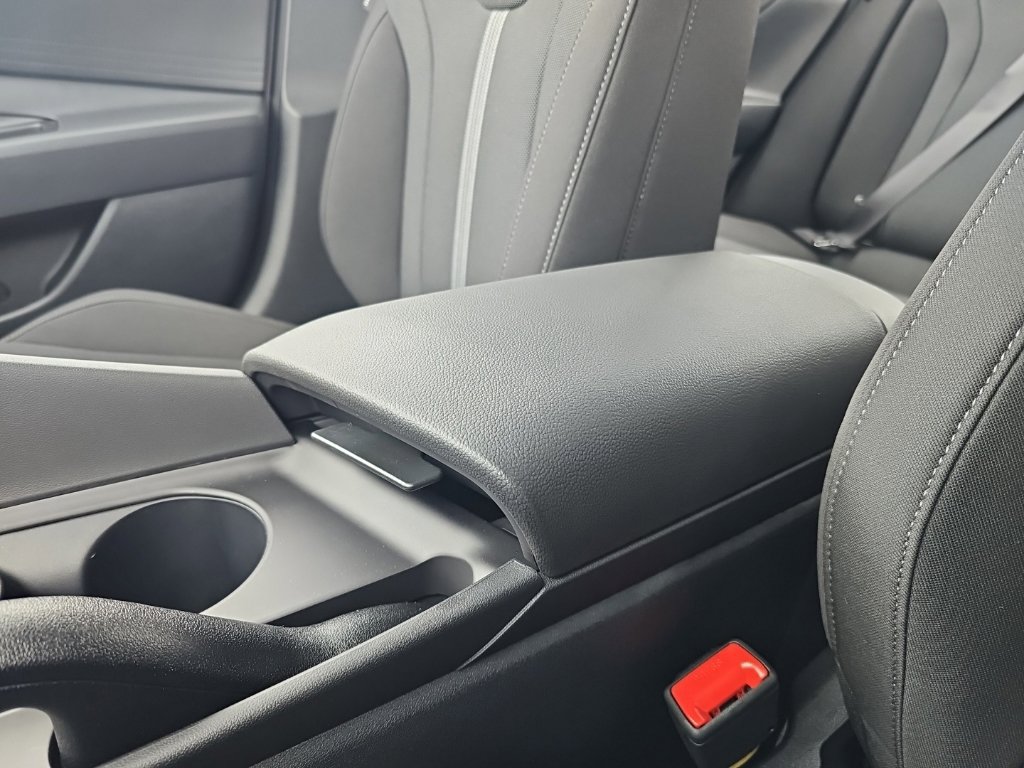 New 2026 Hyundai Elantra SE FWD image 23