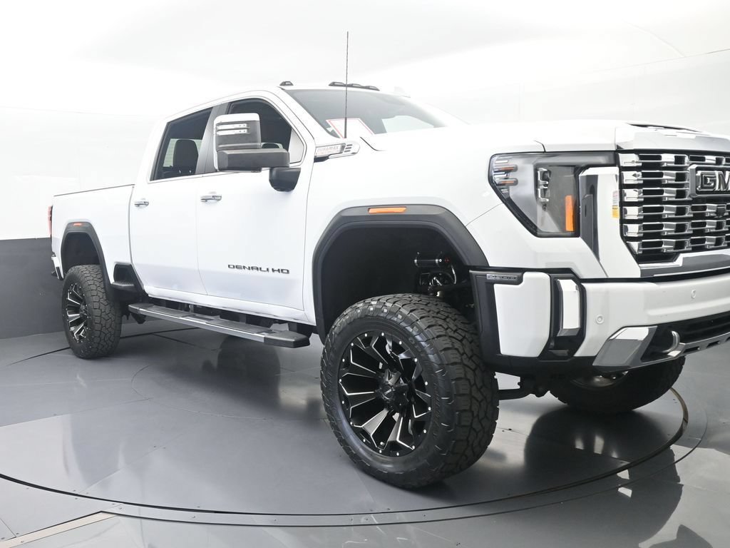 Used 2024 GMC Sierra 2500 Denali w/ Denali Reserve Package AWD/4WD image 9