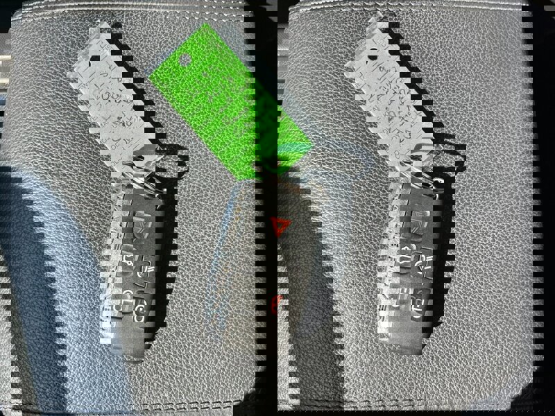 Used 2018 Land Rover Range Rover Evoque SE image 31