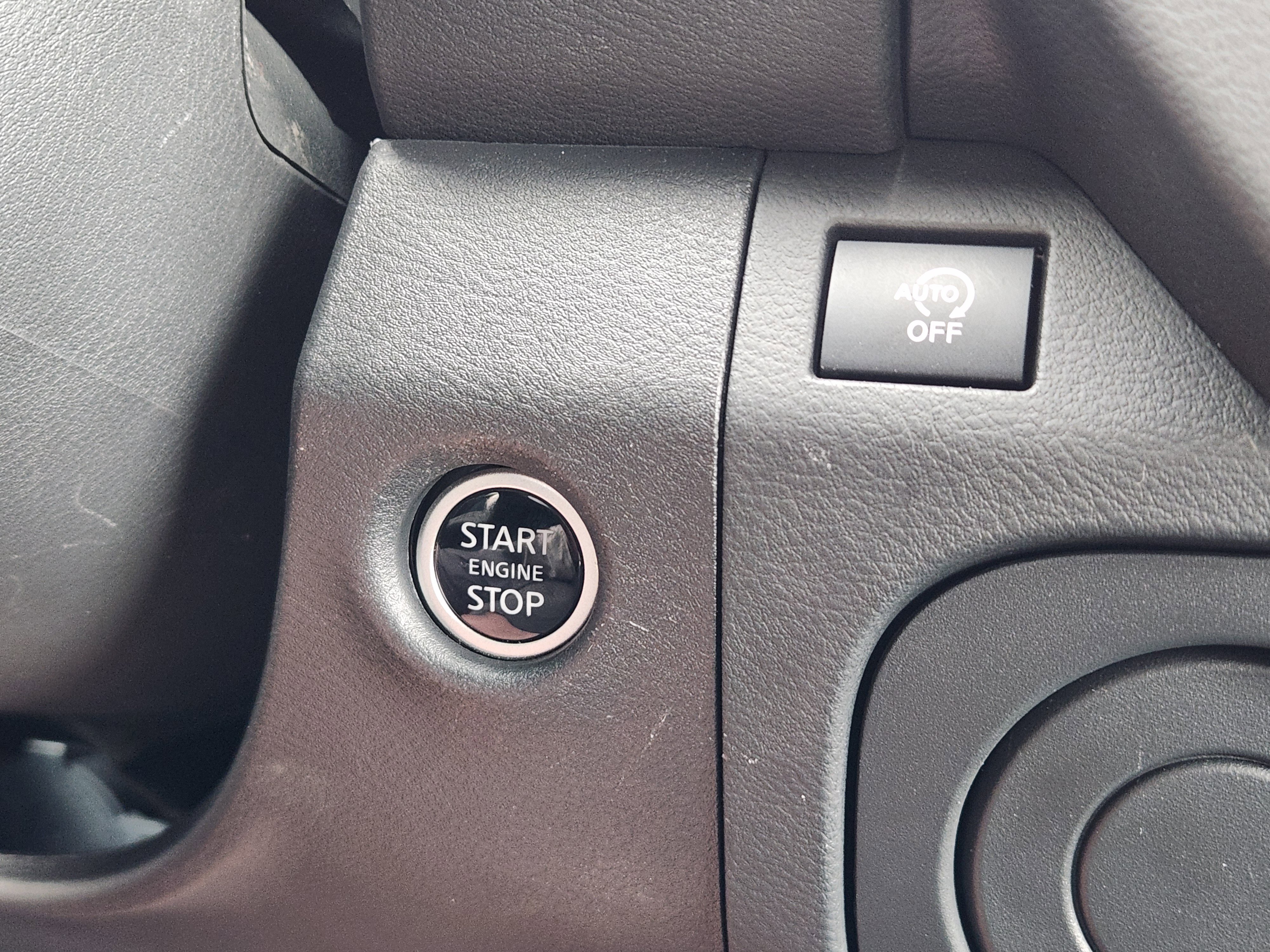 Used 2025 Nissan Frontier SV w/ SV Convenience Package image 18