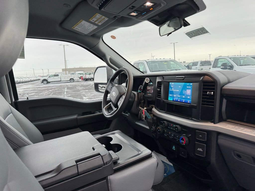 New 2025 Ford F450 XL w/ XL Chrome Package image 37