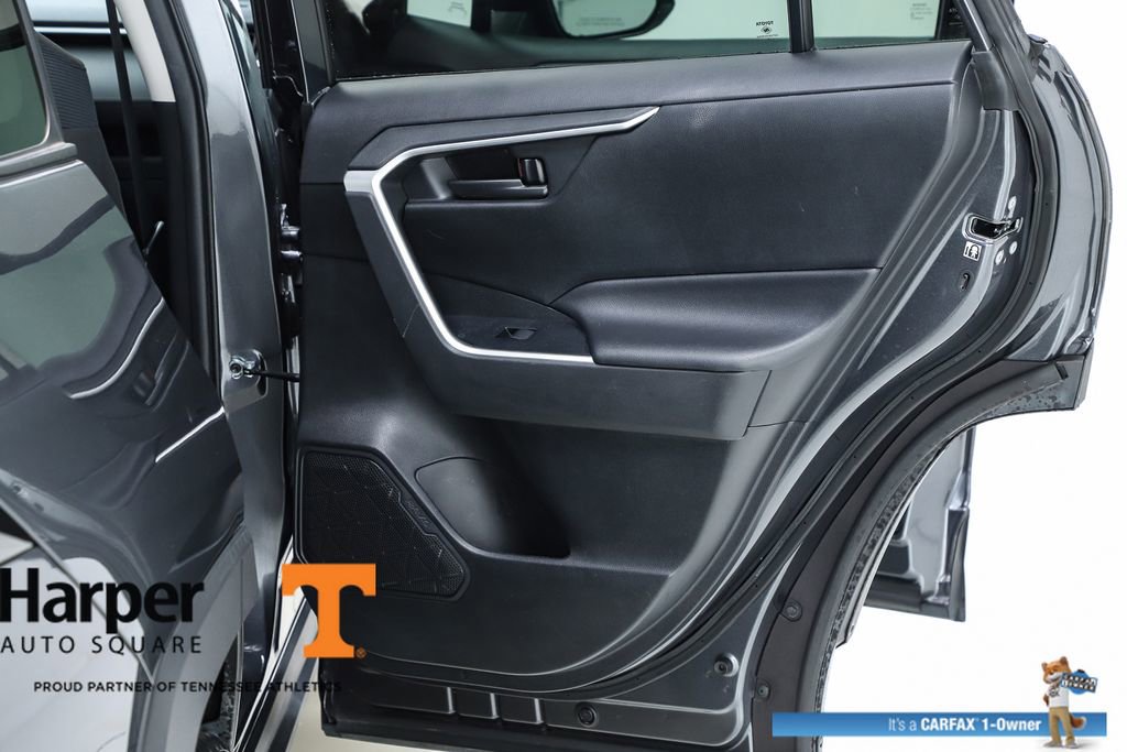 Used 2020 Toyota RAV4 LE image 67