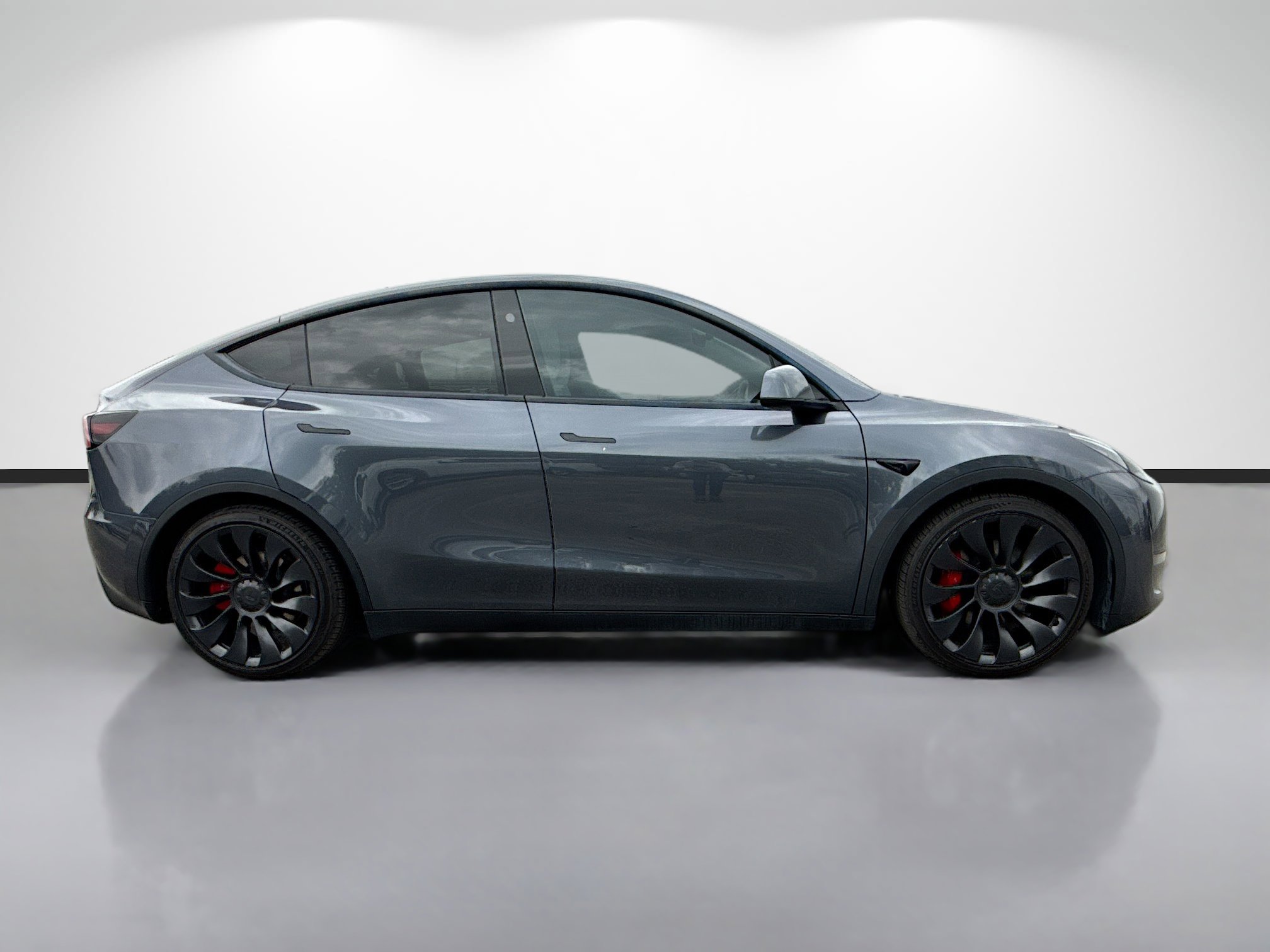 Used 2023 Tesla Model Y Performance AWD/4WD image 2