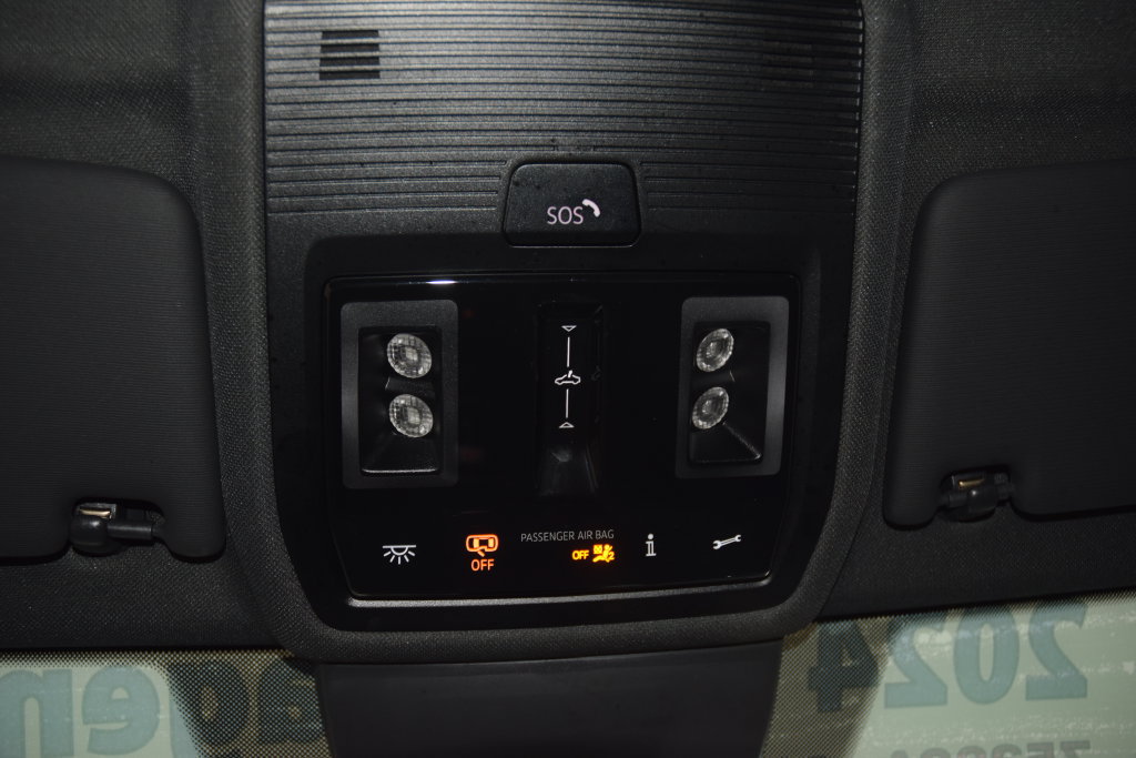Used 2024 Volkswagen GTI SE FWD image 46