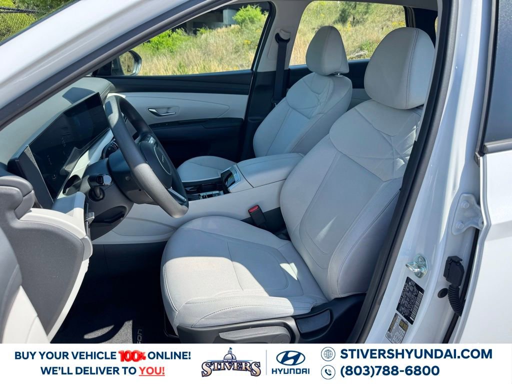 Certified 2025 Hyundai Tucson SE FWD image 16