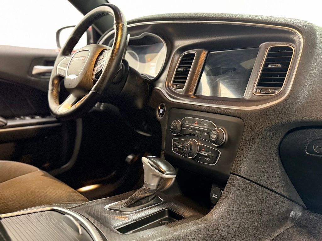 Used 2018 Dodge Charger R/T w/ Plus Group RWD image 13