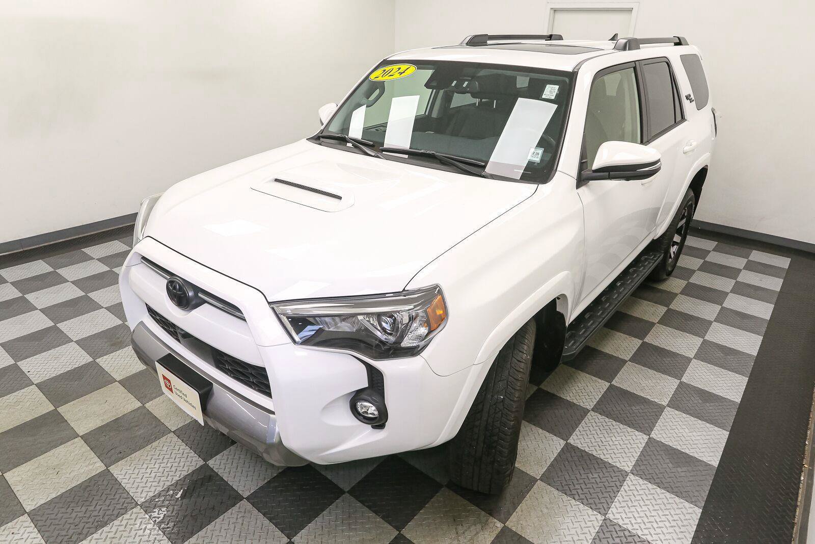 Used 2024 Toyota 4Runner TRD Off-Road Premium w/ Off Road Premium Plus Package AWD/4WD image 7