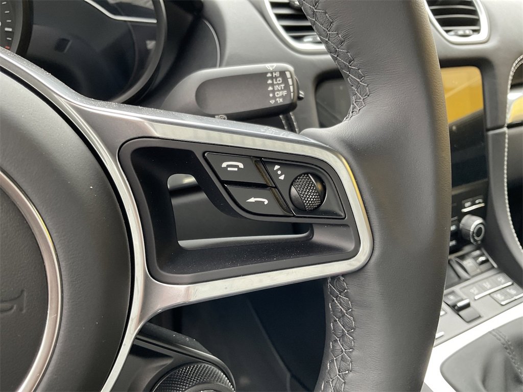 Used 2024 Porsche 718 Cayman Style Edition image 12