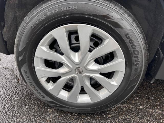 Used 2020 Nissan Rogue S AWD/4WD image 34