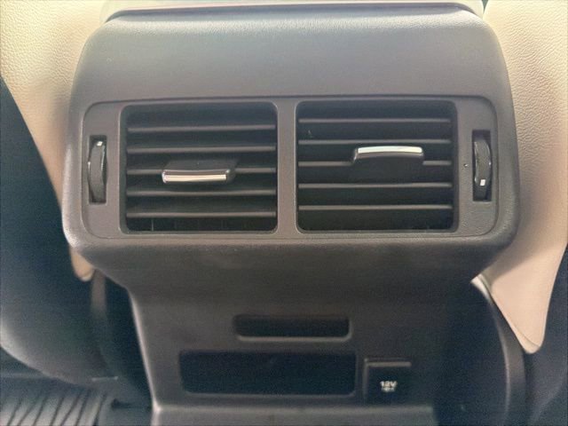 Used 2020 Land Rover Range Rover Velar R-Dynamic S image 17