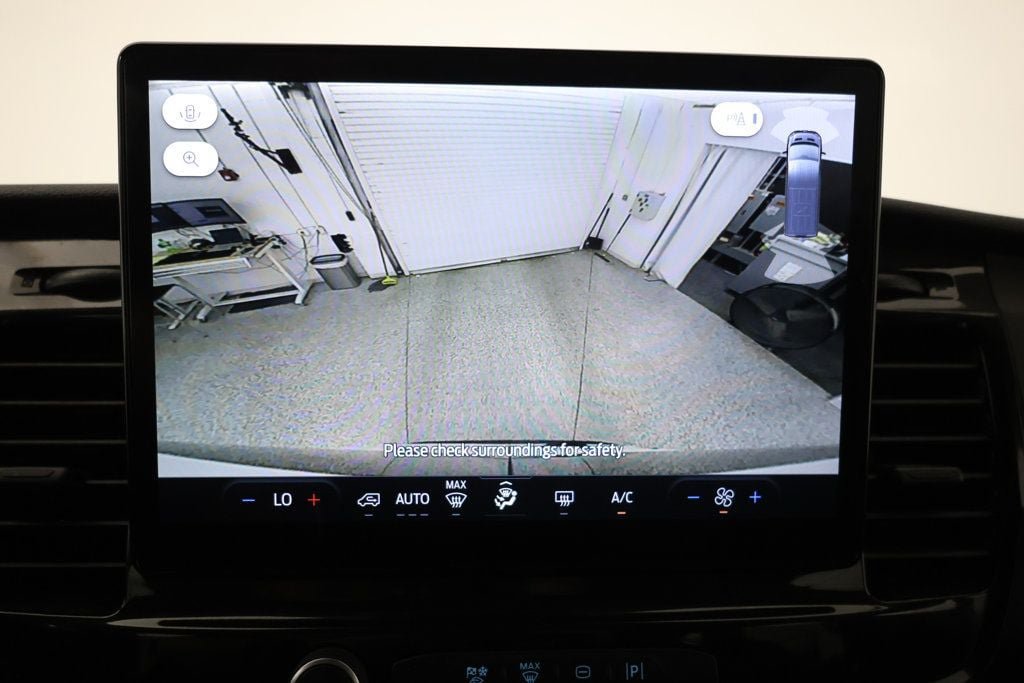 Used 2023 Ford Transit 350 XLT RWD image 15
