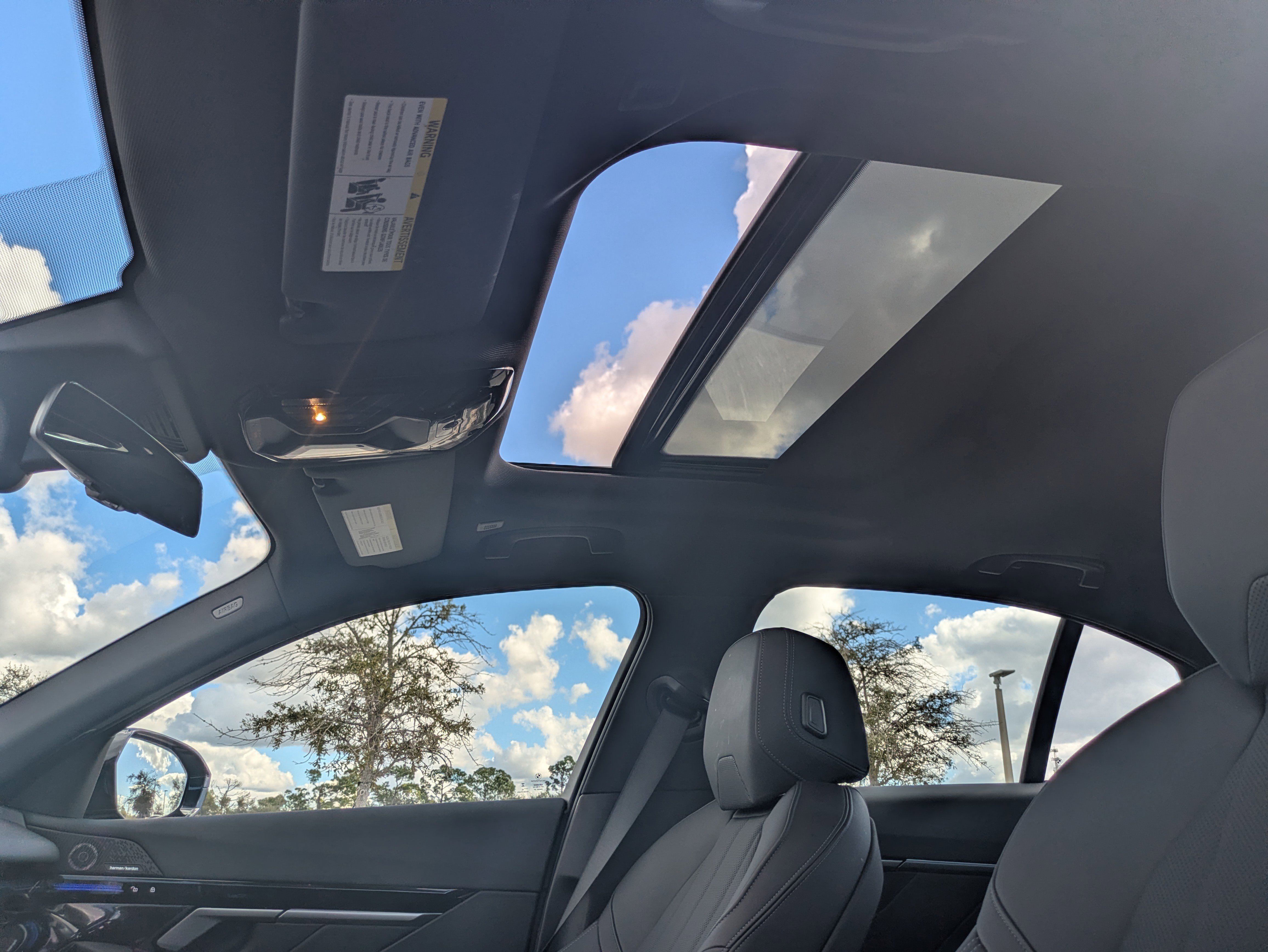 Used 2026 BMW 530i w/ M Sport Package image 22