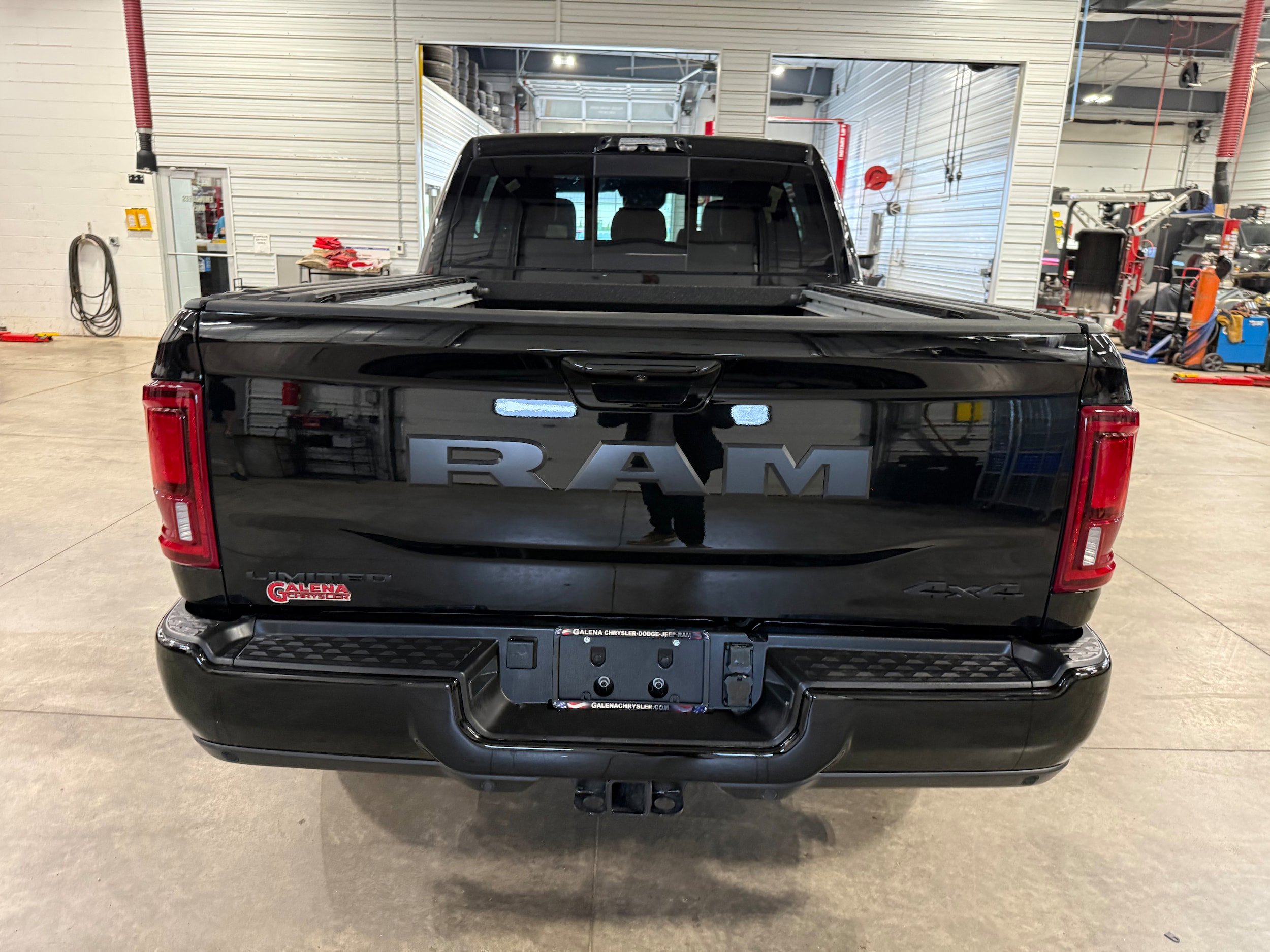 New 2026 RAM 2500 Limited AWD/4WD image 18