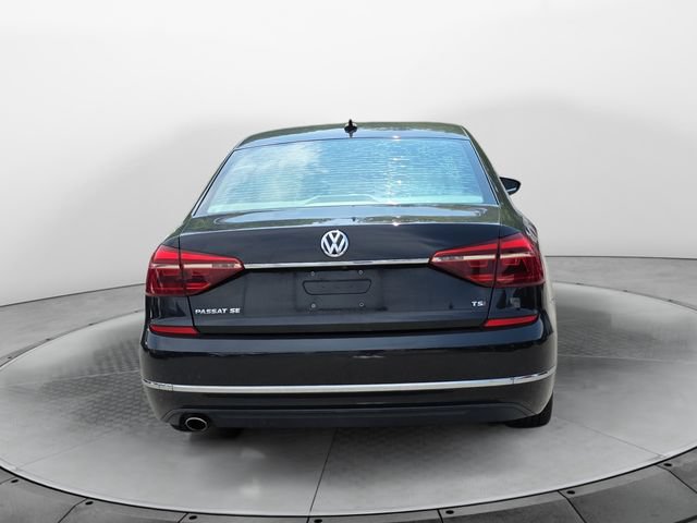 Used 2017 Volkswagen Passat 1.8T SE FWD image 4