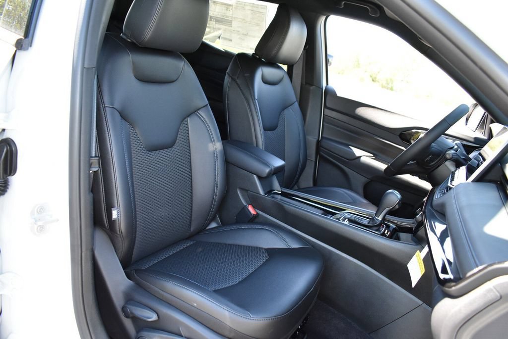New 2026 Jeep Compass Latitude AWD/4WD image 25