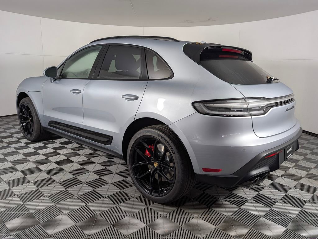 New 2026 Porsche Macan GTS image 3