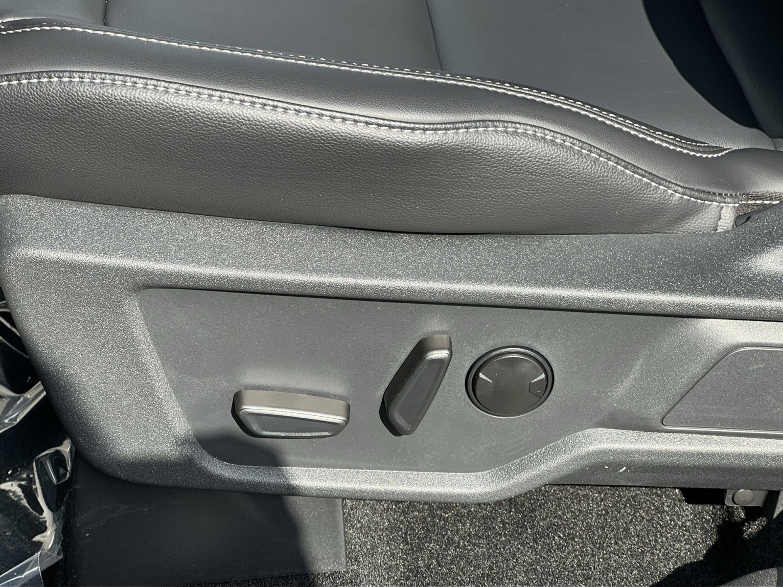 New 2025 Ford Bronco Outer Banks w/ Sasquatch Package image 13