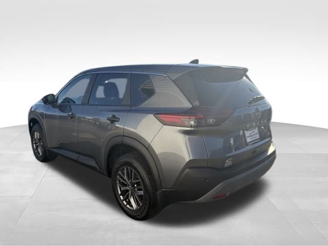 Used 2023 Nissan Rogue S image 11