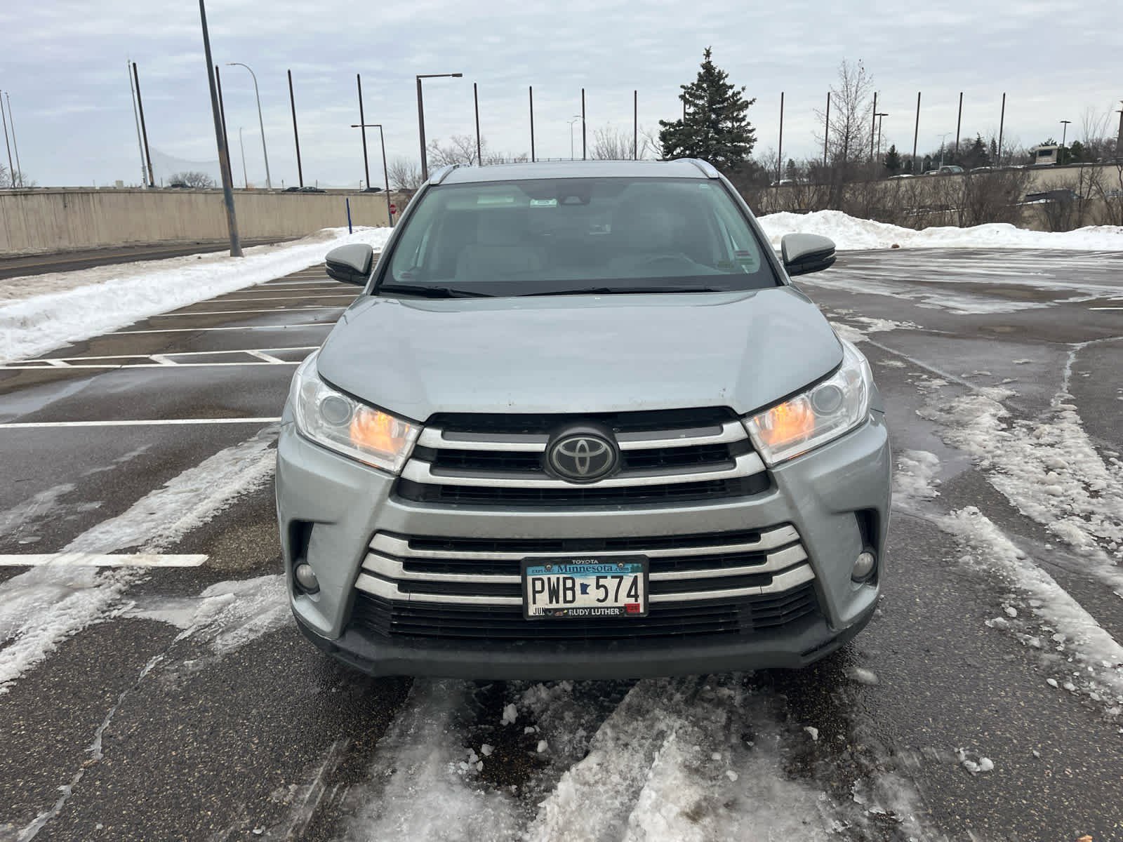 Used 2019 Toyota Highlander XLE video 2