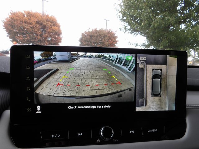 New 2025 Mitsubishi Outlander SE image 27