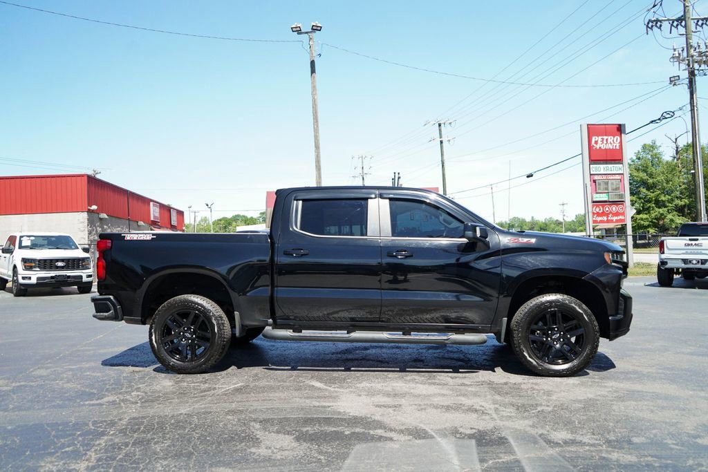 Used 2021 Chevrolet Silverado 1500 LT Trail Boss w/ Convenience Package II AWD/4WD image 2