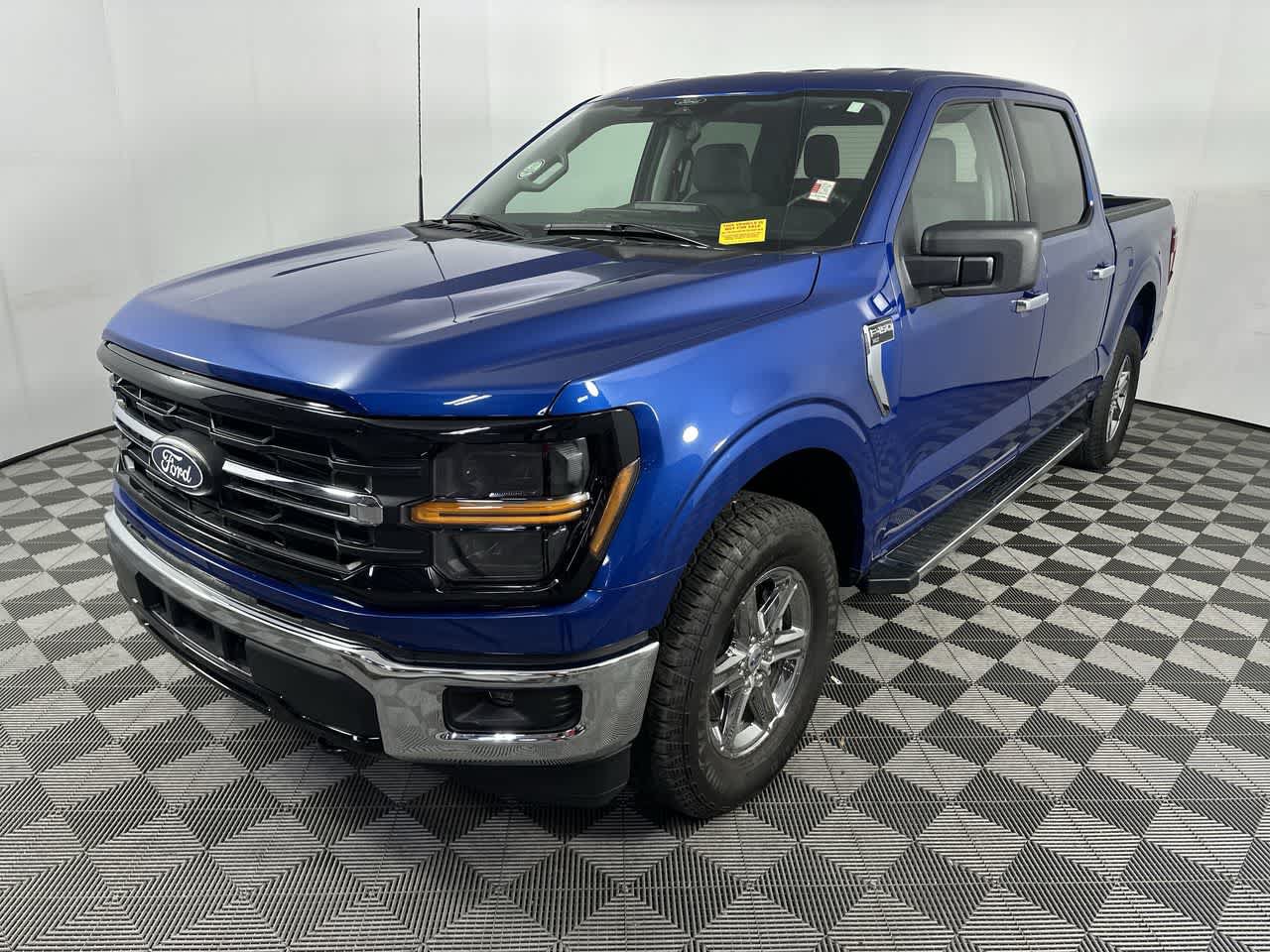 Used 2025 Ford F150 XLT w/ Equipment Group 301A Standard AWD/4WD image 4