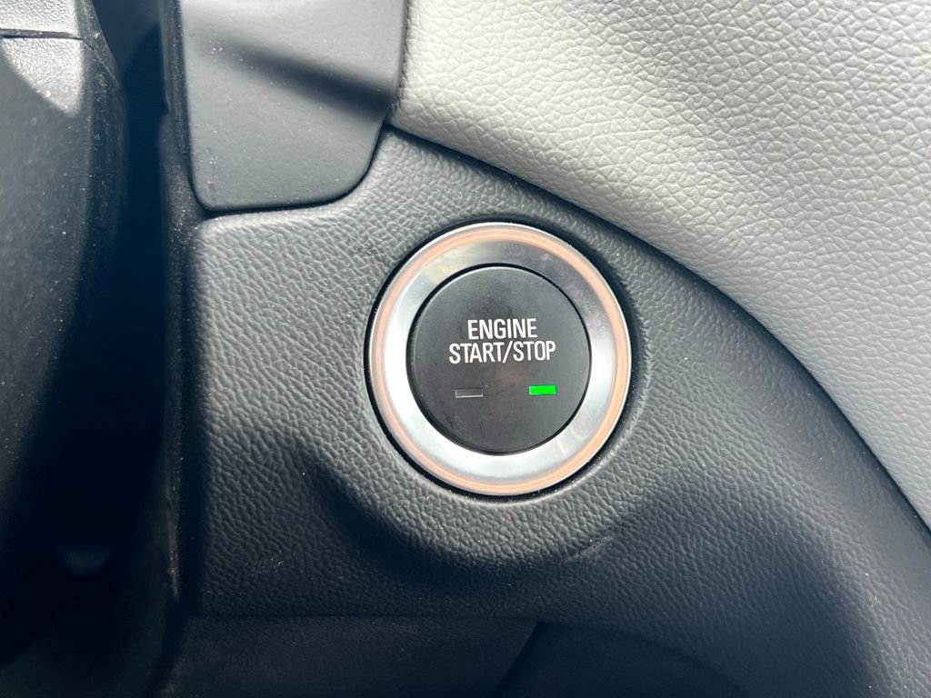 Used 2021 Chevrolet Equinox LS w/ LS Convenience Package image 27