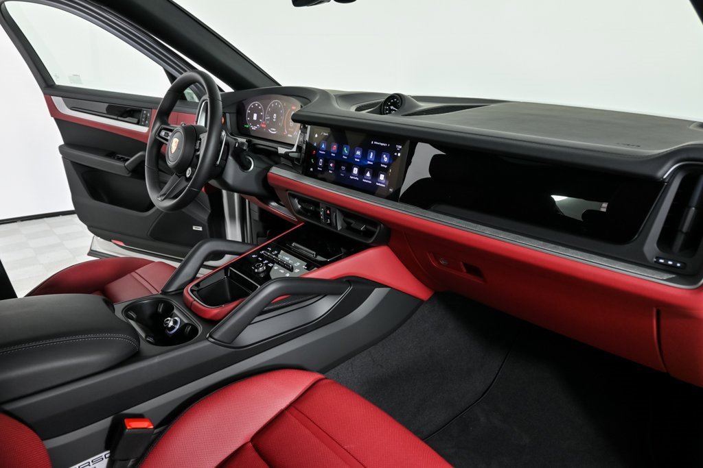 New 2026 Porsche Cayenne S image 25