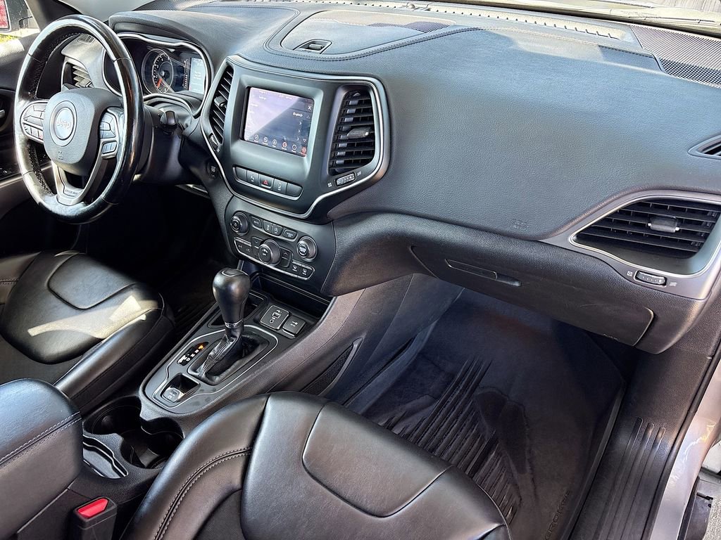 Used 2021 Jeep Cherokee Latitude Plus w/ Sun & Sound Group image 29