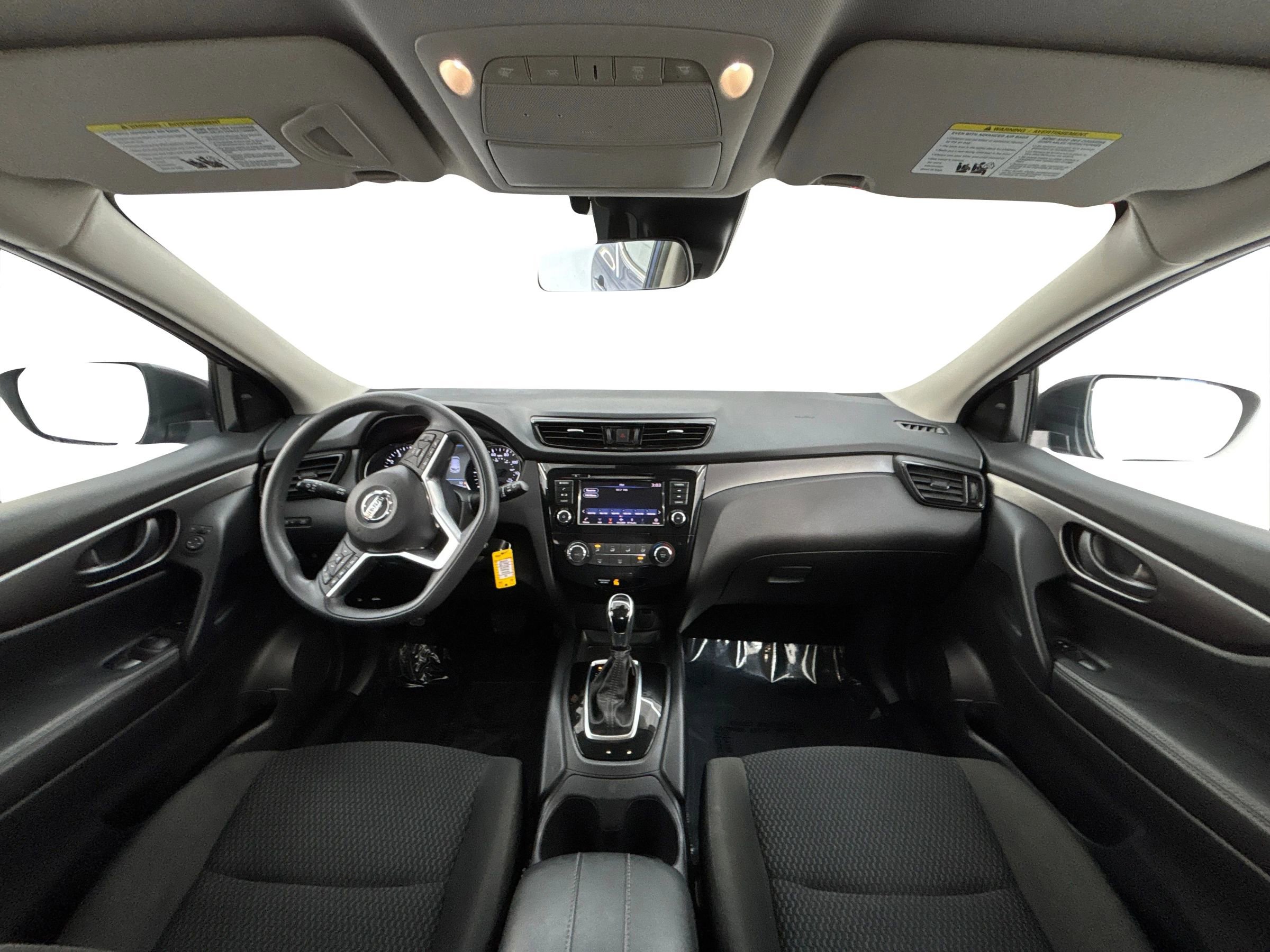 Used 2022 Nissan Rogue Sport S image 17