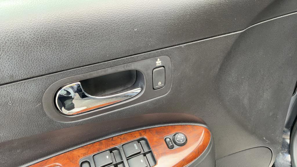 Used 2005 Buick LaCrosse CXL w/ Gold Convenience Package FWD image 26