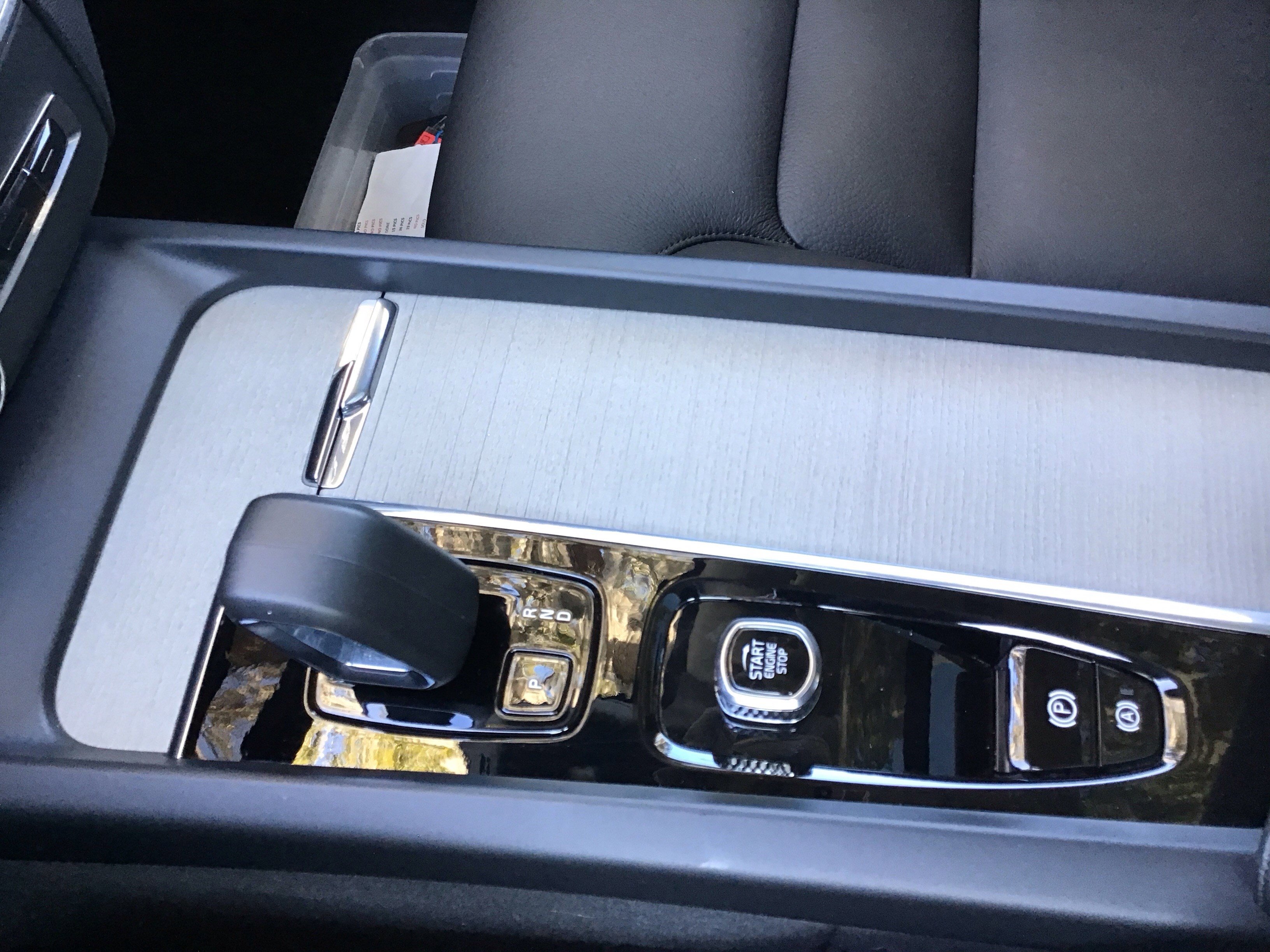 Certified 2025 Volvo XC60 B5 Plus image 26