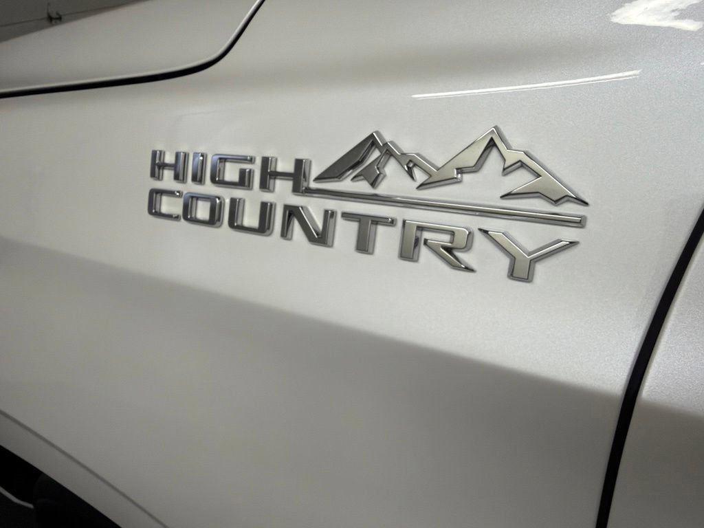 Used 2022 Chevrolet Tahoe High Country AWD/4WD image 37