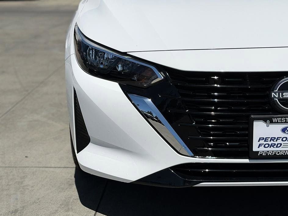 Used 2025 Nissan Sentra S FWD image 13