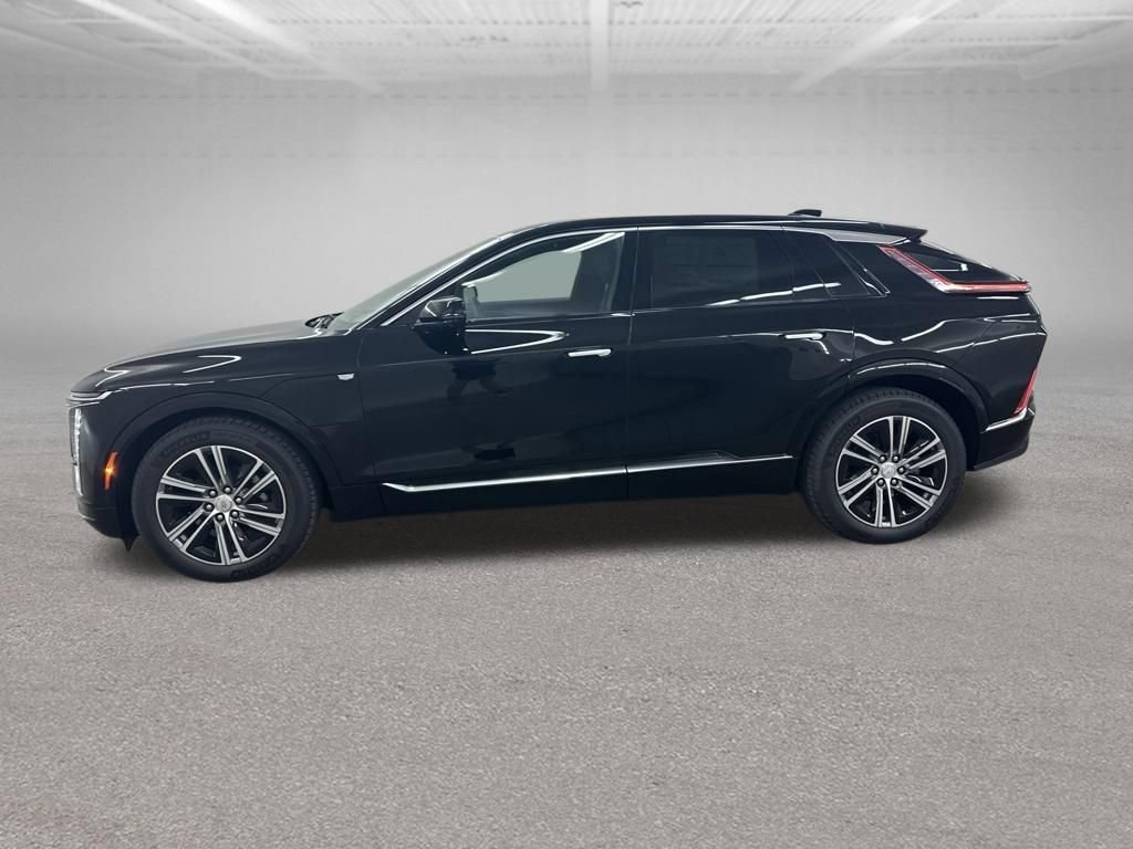 New 2026 Cadillac Lyriq Luxury AWD/4WD image 6
