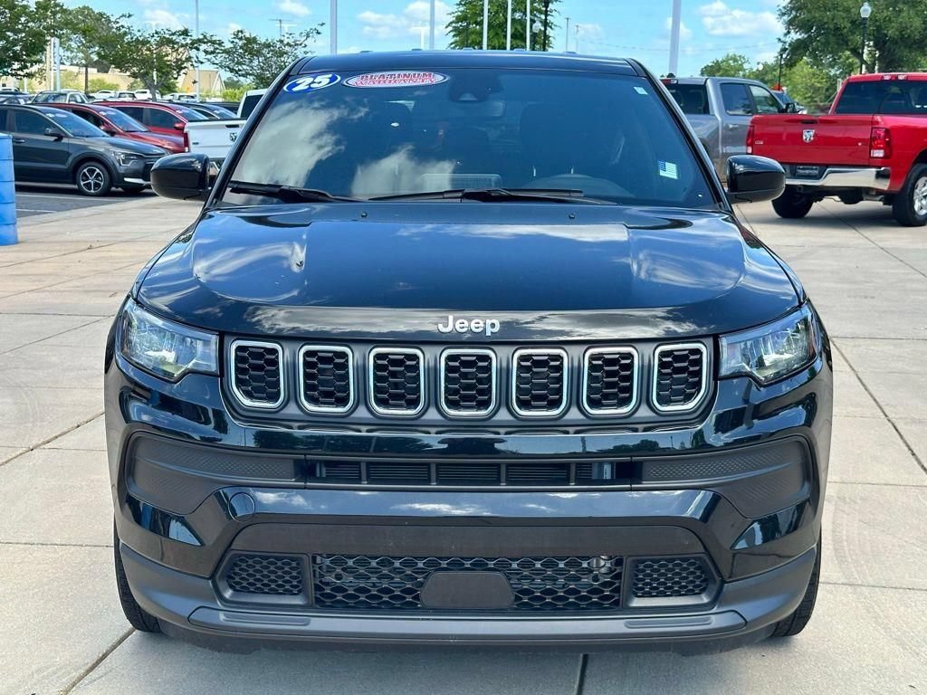 Used 2025 Jeep Compass Sport AWD/4WD image 2