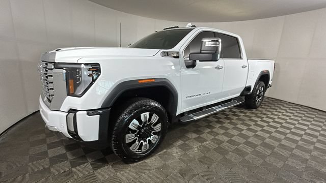 Used 2025 GMC Sierra 2500 Denali w/ Denali Reserve Package AWD/4WD image 6