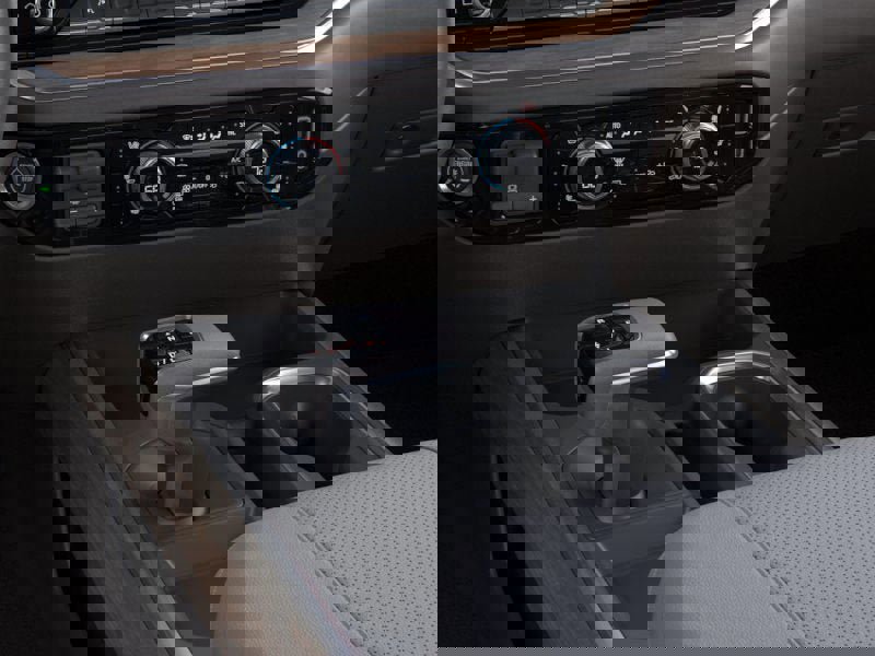 New 2026 GMC Sierra 1500 SLT image 23