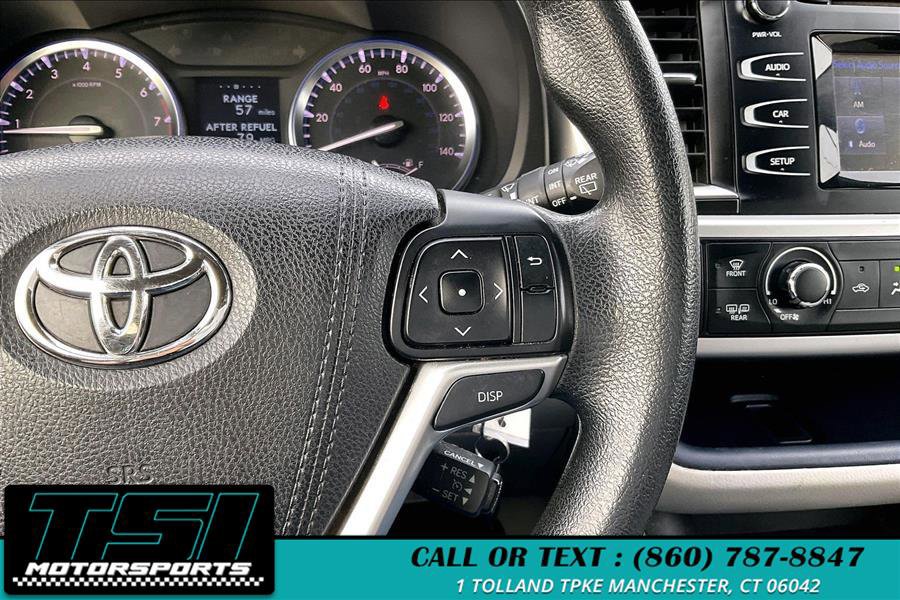 Used 2016 Toyota Highlander LE AWD/4WD image 18