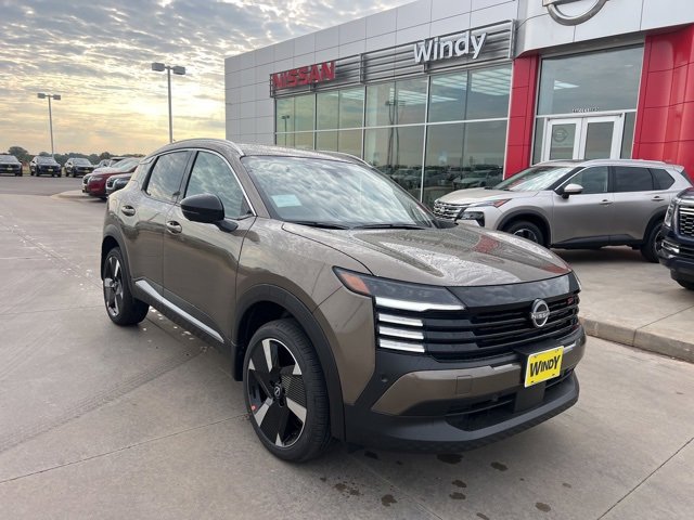 New 2026 Nissan Kicks SR image 1