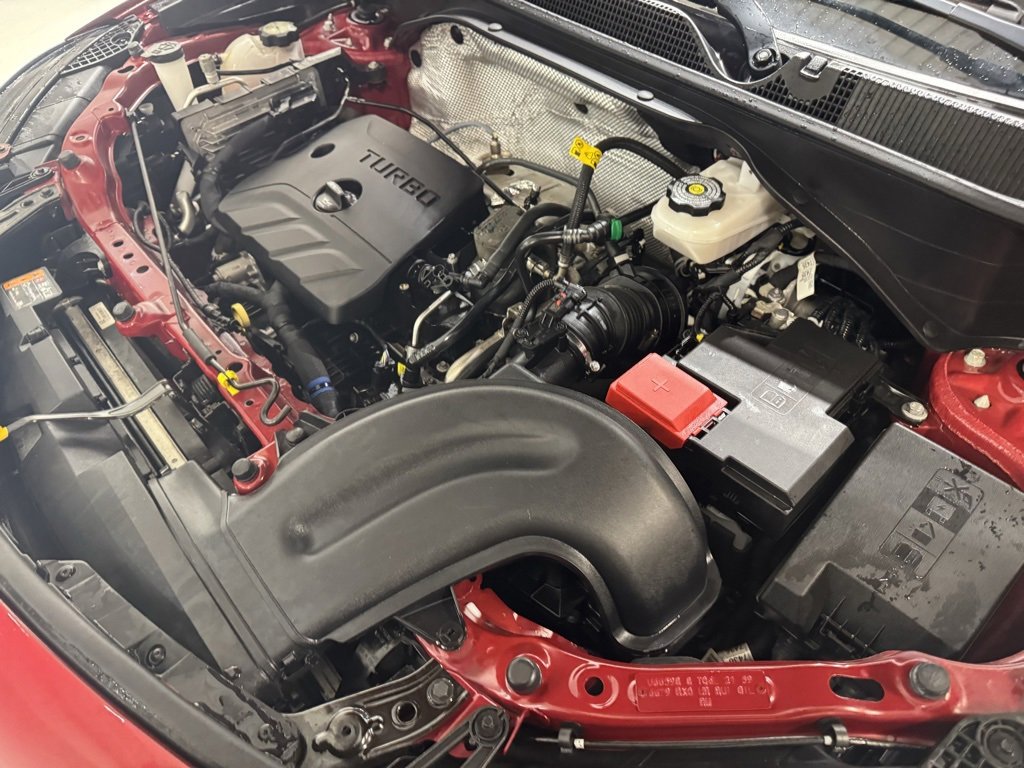 Used 2020 Buick Encore GX Essence image 11