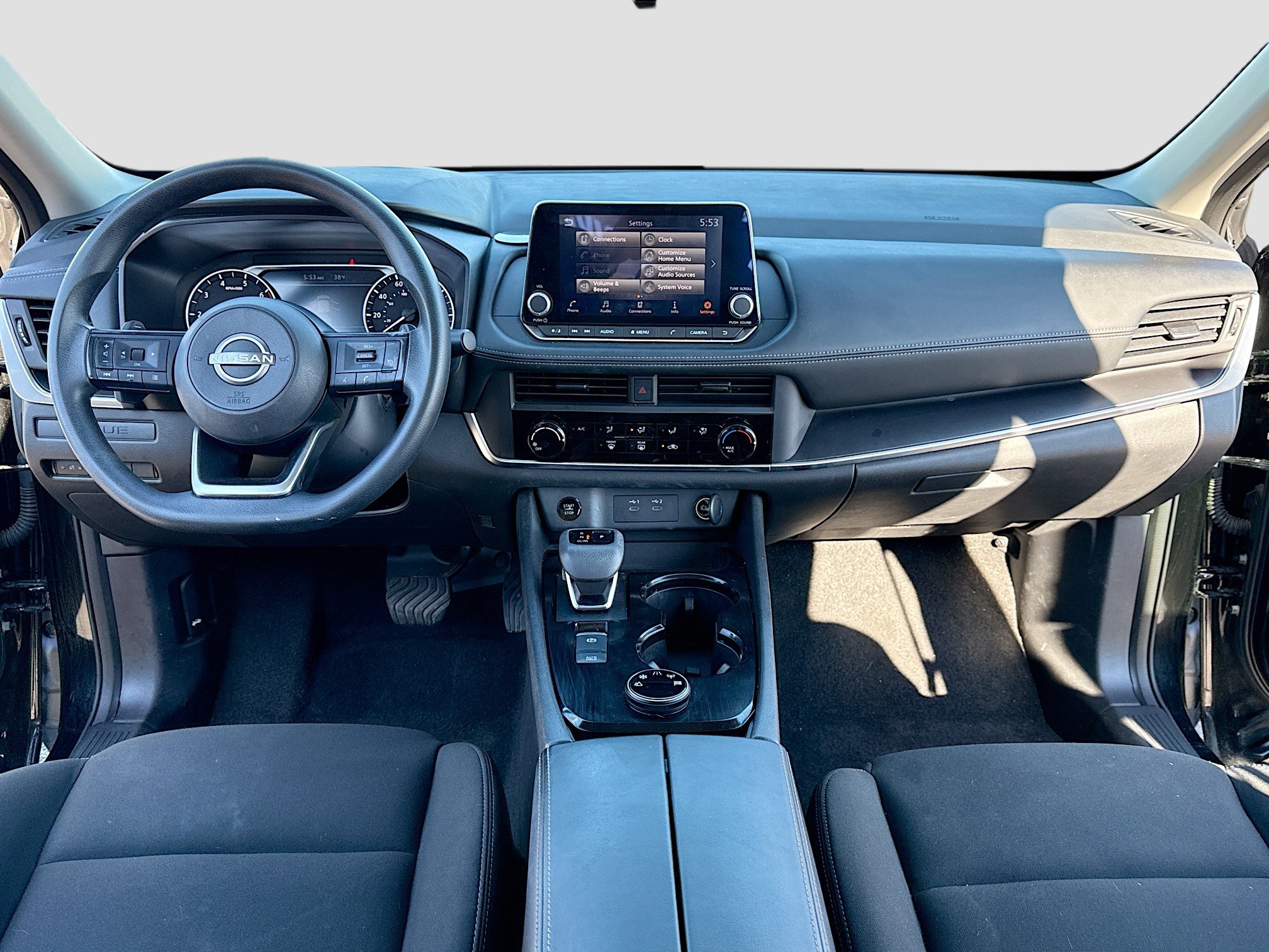 Used 2024 Nissan Rogue S AWD/4WD image 3