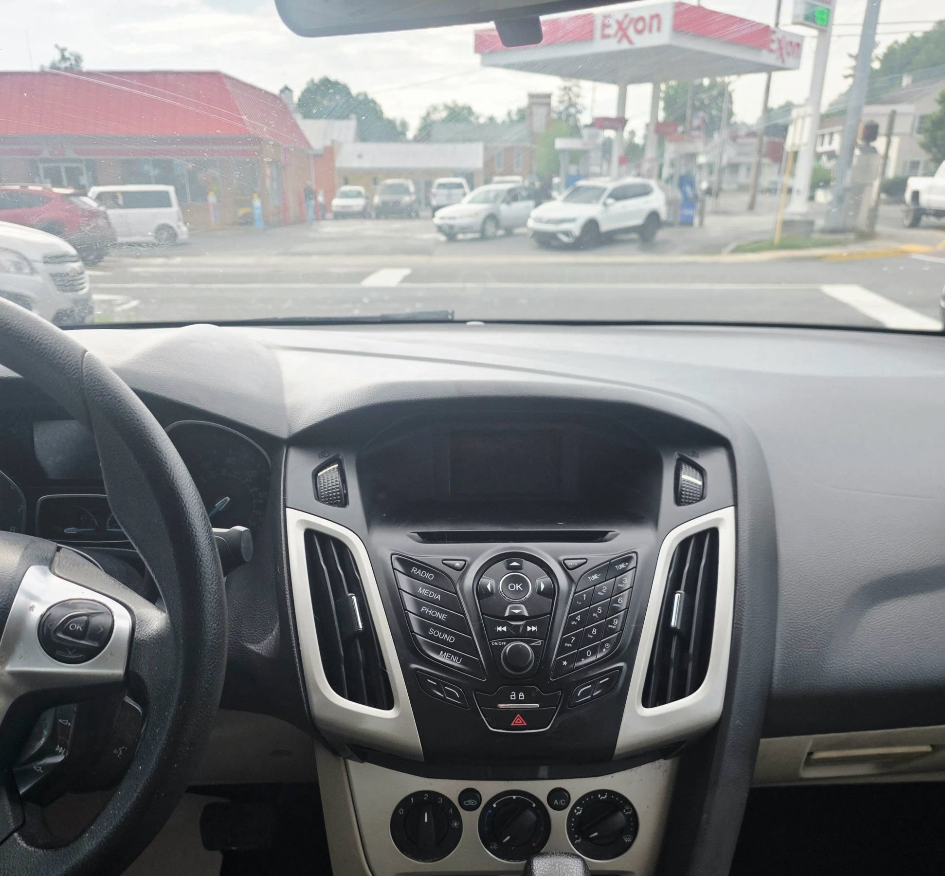 Used 2013 Ford Focus SE FWD image 16