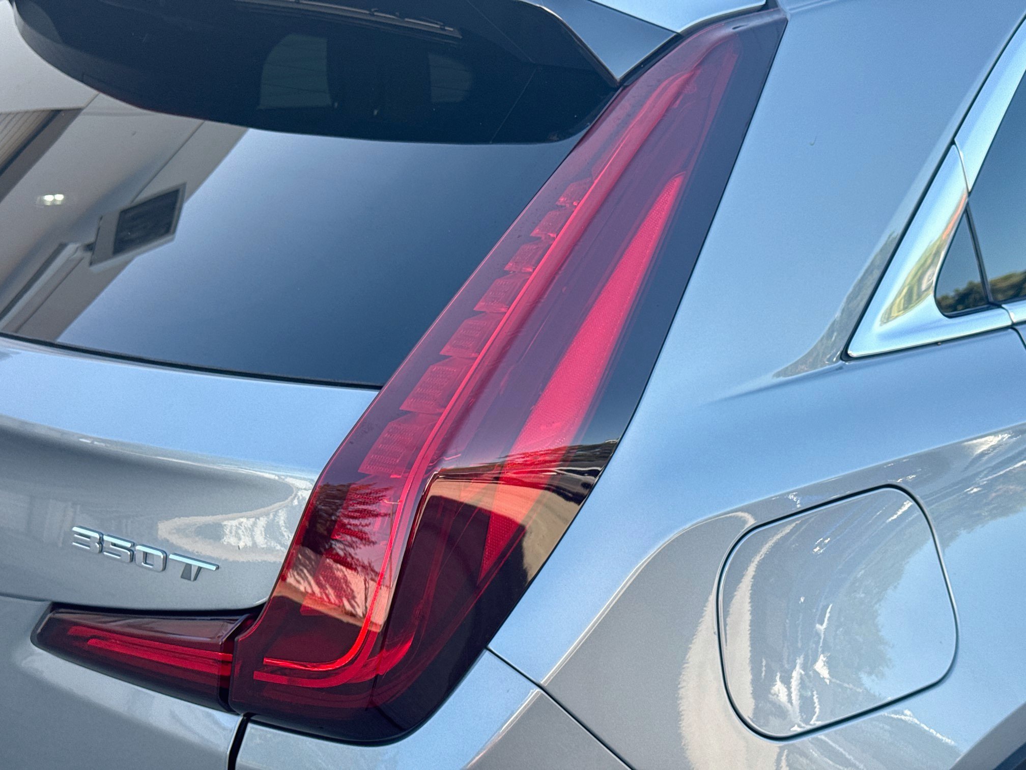 Used 2024 Cadillac XT4 Luxury w/ Cold Weather Package FWD image 25
