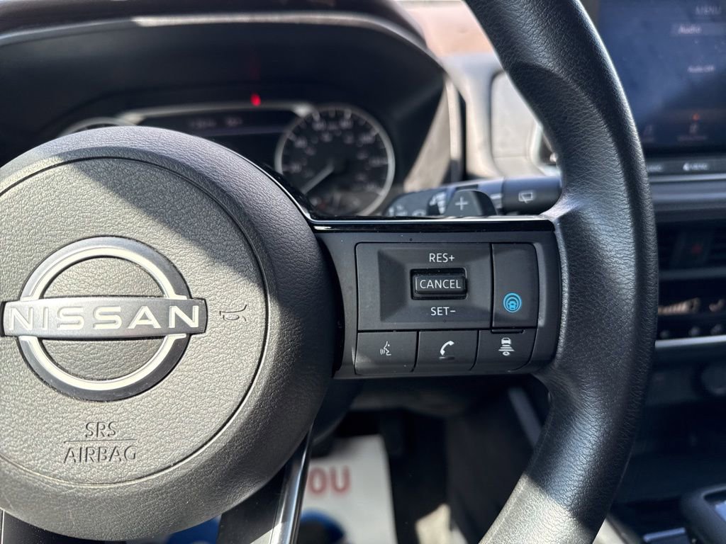 Used 2023 Nissan Rogue SV FWD image 18