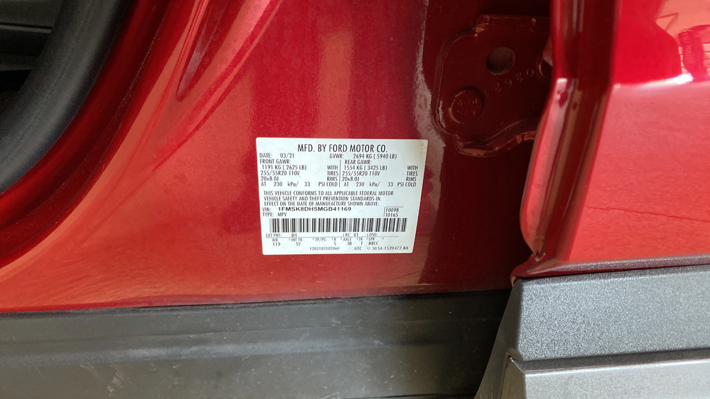 Used 2021 Ford Explorer XLT w/ Equipment Group 202A AWD/4WD image 30