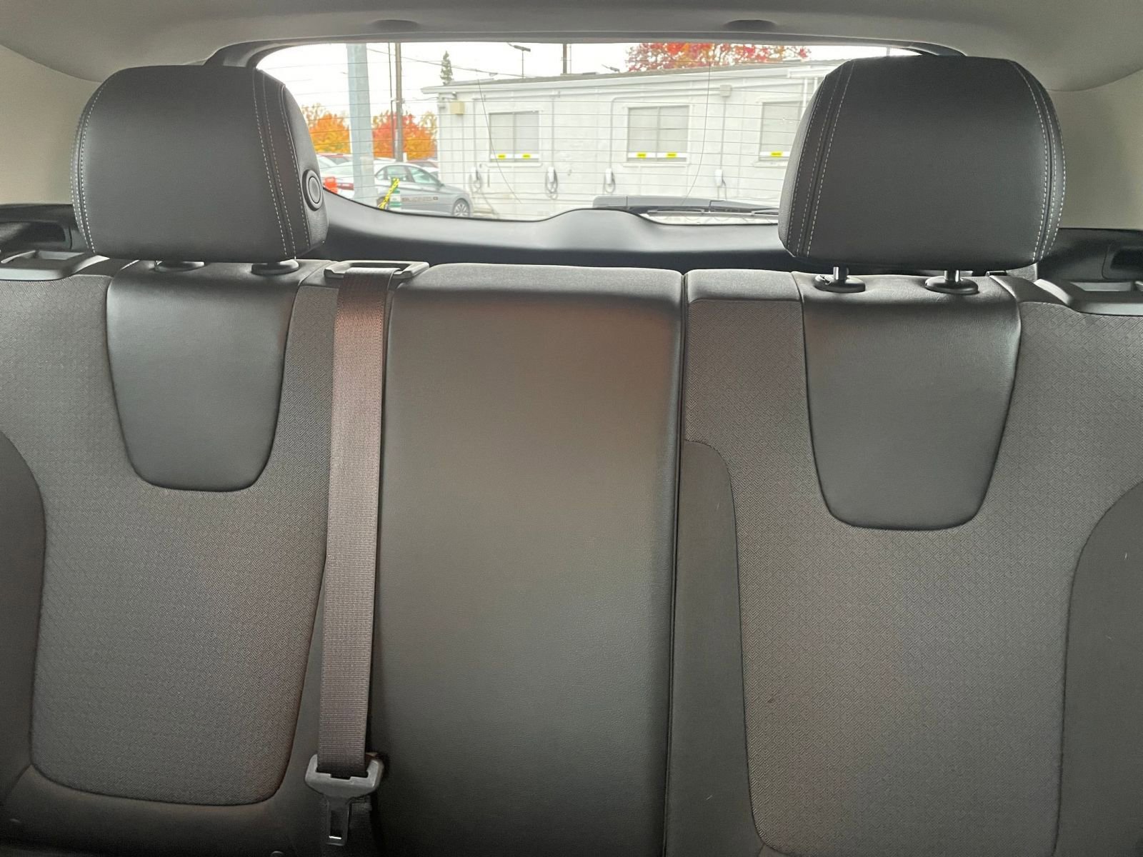 Used 2025 Buick Encore GX Preferred image 32