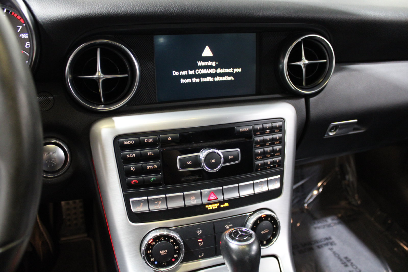 Used 2015 Mercedes-Benz SLK 250 image 29