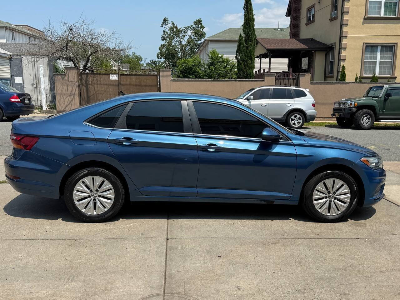 Used 2019 Volkswagen Jetta SE FWD image 4