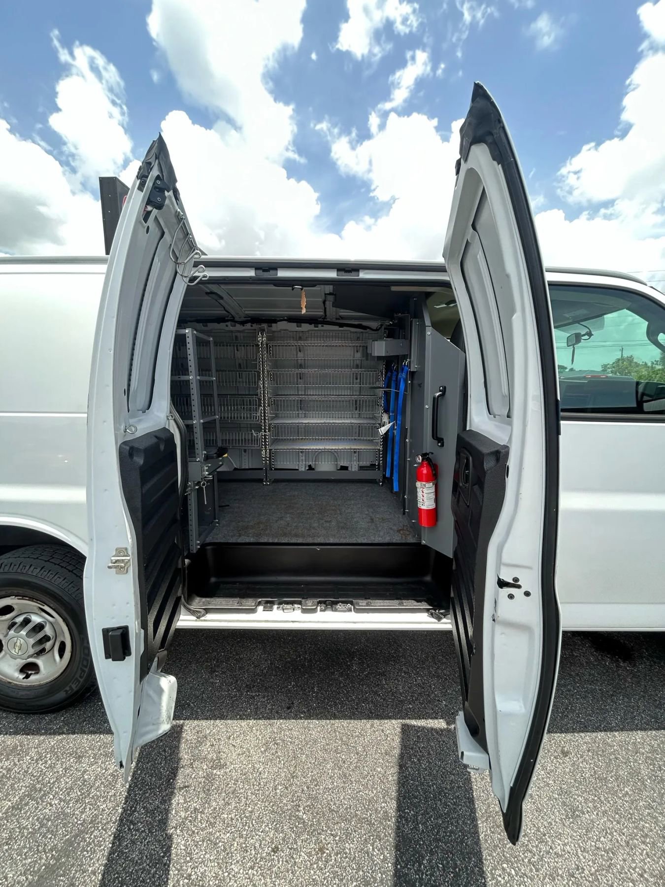 Used 2021 Chevrolet Express 2500 image 17